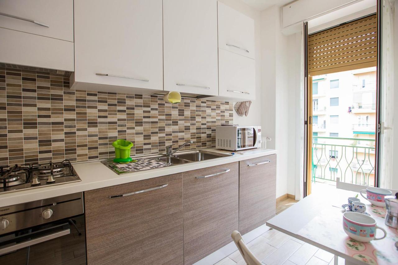 Lorenteggio Studio Apt Milan Luaran gambar
